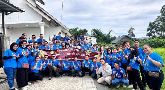 Claro Hotel Kendari gelar kegiatan bersih-bersih gereja jelang natal 2024, Selasa (17/12/2024). Foto: ist